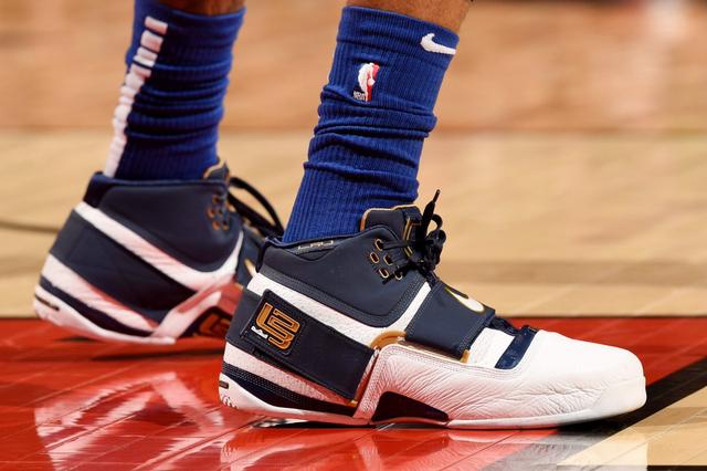 第三人前插 第三人前插