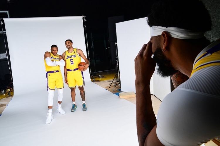 性比标价更 性比标价更